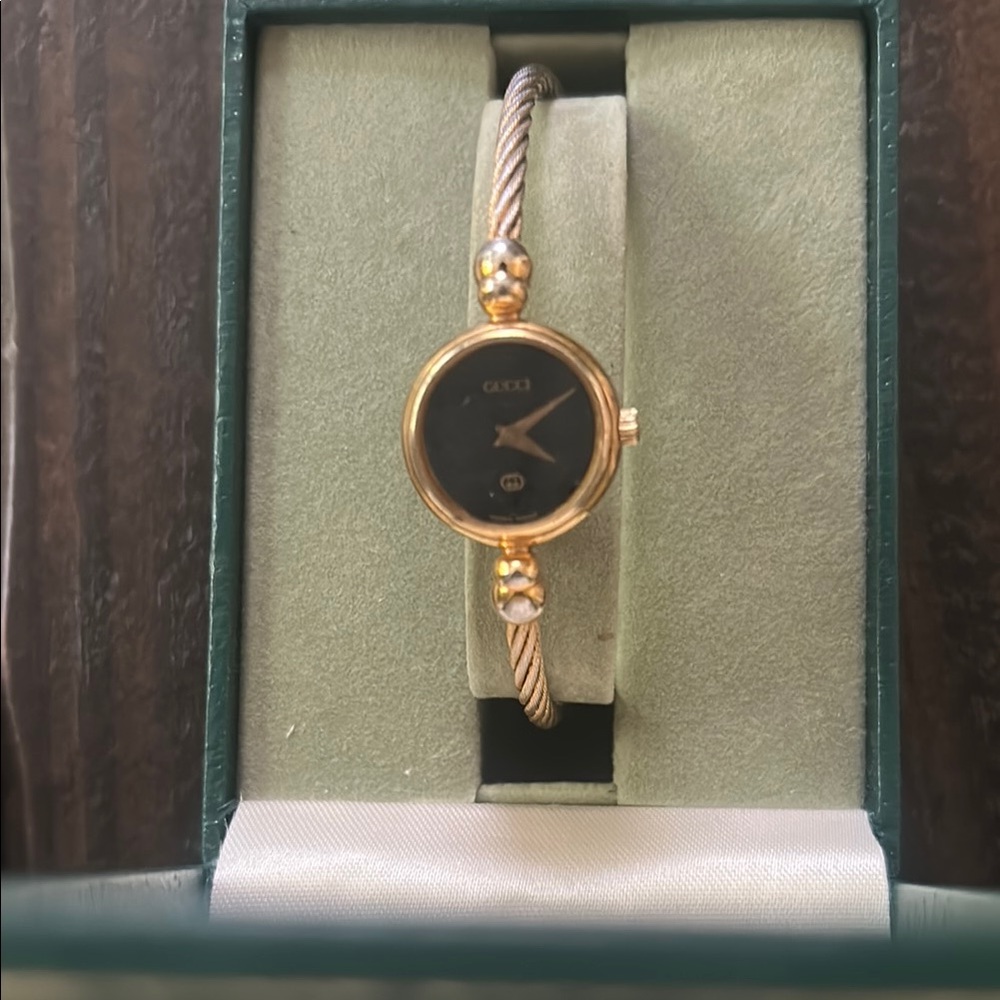 Gucci Gold and Black Ladies' Bracelet Watch vintage